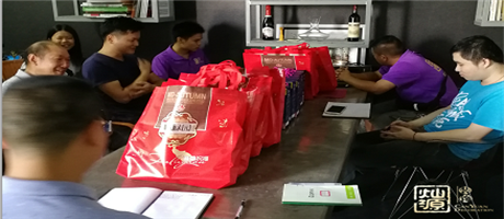 國慶適逢中秋佳節(jié)，燦源裝飾與你一起團(tuán)圓