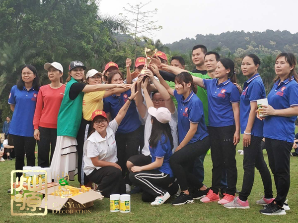 燦源裝飾參加戶(hù)外企業(yè)聯(lián)誼拓展活動(dòng)