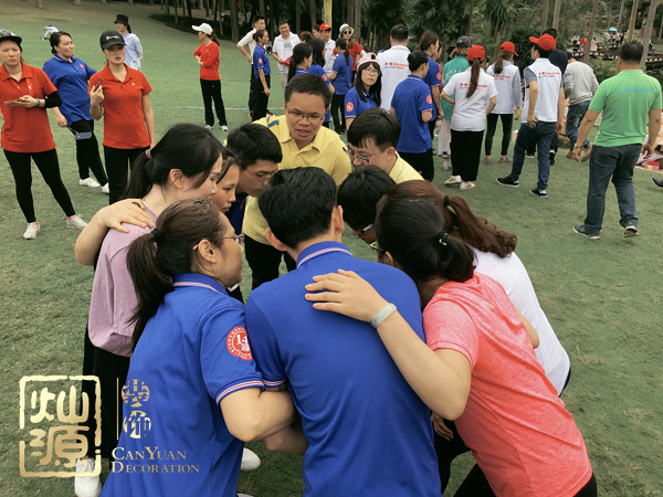燦源裝飾參加戶(hù)外企業(yè)聯(lián)誼拓展活動(dòng)