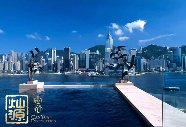 全球首個無邊泳池即將開建 屋頂泳池或?qū)⒊蔀槁玫晷聦? /> 
</p>
<p style=