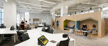 3500平米辦公室現(xiàn)代風(fēng)格裝修效果圖  融合理念文化實(shí)現(xiàn)到訪客戶的轉(zhuǎn)化