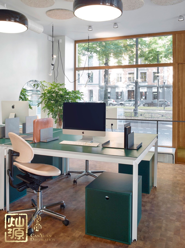 小面積辦公室怎么布置？瑞典設(shè)計師教你打造高利用率的垂直空間