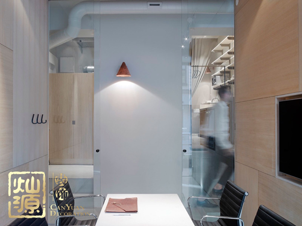 小面積辦公室怎么布置？瑞典設(shè)計師教你打造高利用率的垂直空間