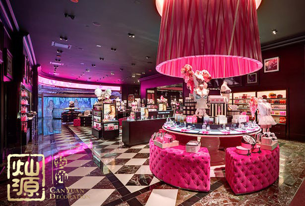 維密首位變性模特橫空出世 【多圖深度】探究維密首位變性模特事件的來龍去脈