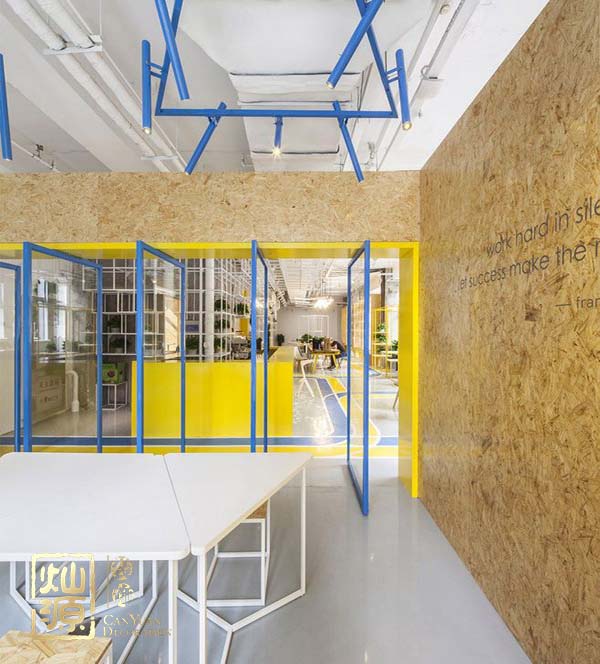 低廉而高檔的小型辦公室設(shè)計(jì)方案