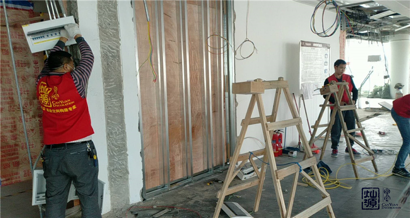 距離不僅產(chǎn)生美，還有安全！——辦公室裝修電路施工要點