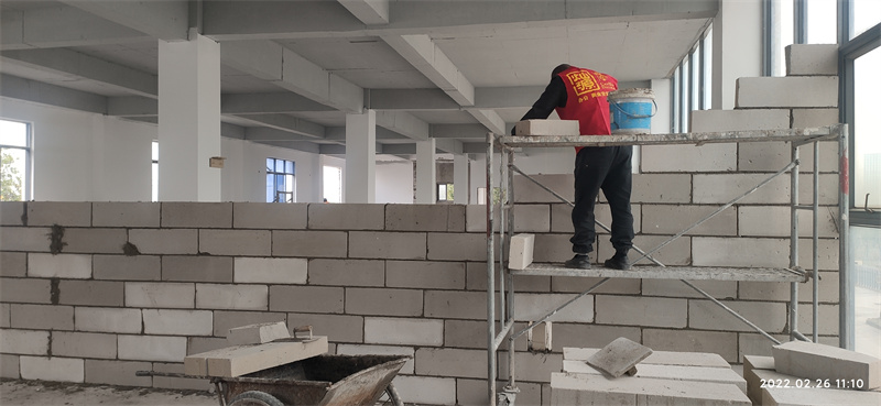 南寧辦公室裝修公司&mdash;燦源裝飾施工現(xiàn)場(chǎng)